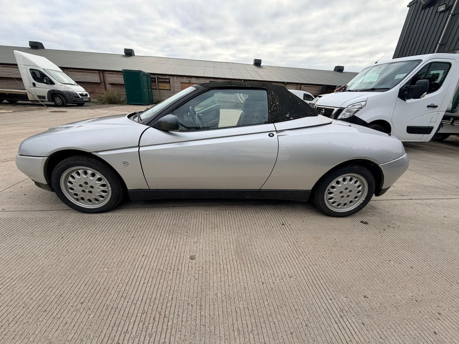Used Alfa Romeo Spider 1997 for sale - 76355369: Photo 6