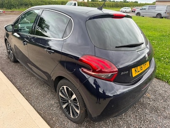 Used Peugeot 208 2018 for sale - 78948785: Photo