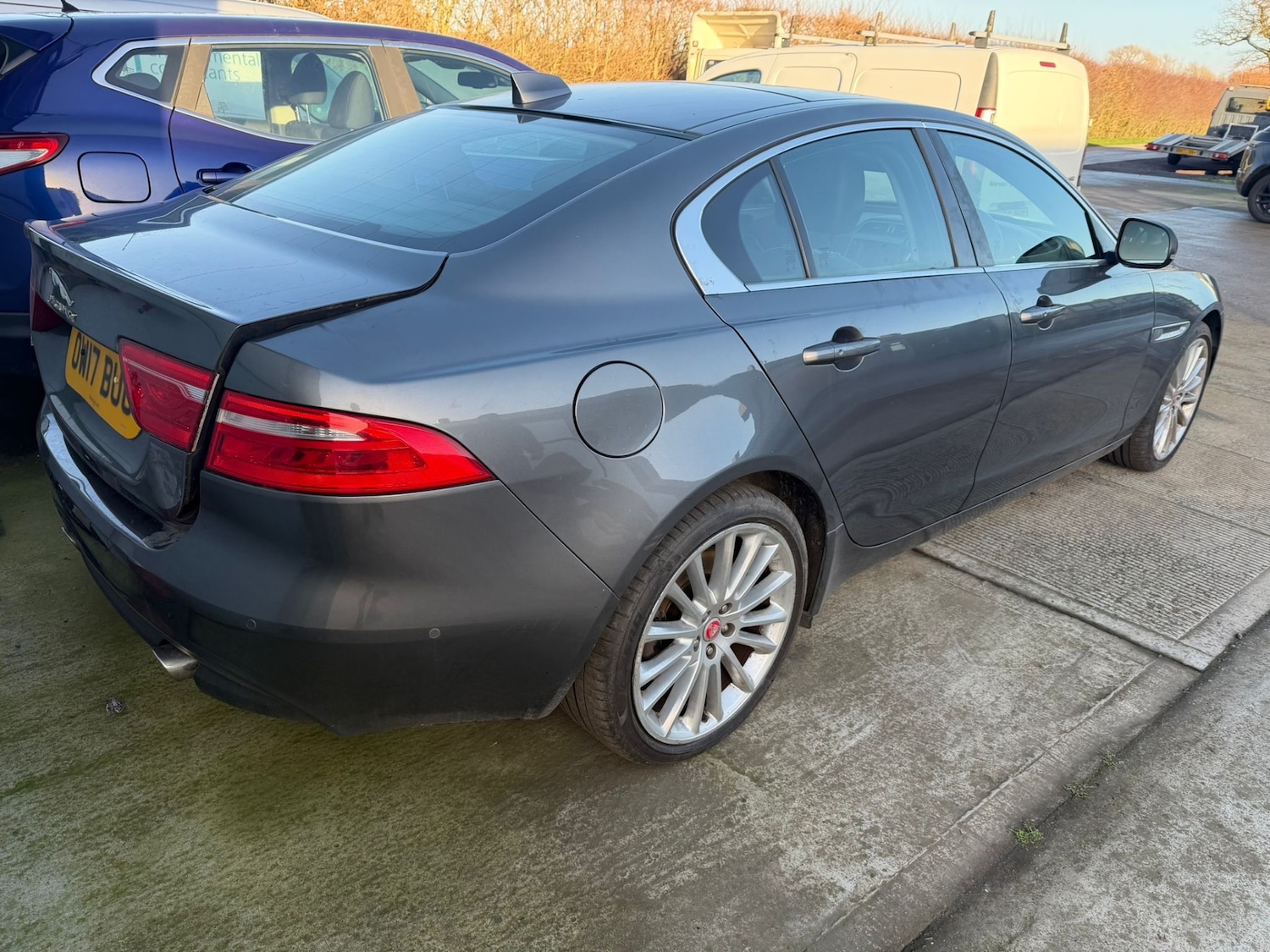 Used Jaguar XE 2017 for sale - 77106166: Photo 2