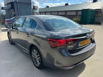 Used Toyota Avensis 2015 for sale - 75828752: Photo