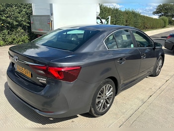 Used Toyota Avensis 2015 for sale - 75828752: Photo