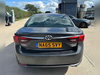Used Toyota Avensis 2015 for sale - 75828752: Photo
