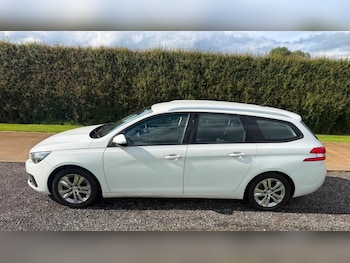 Used Peugeot 308 2018 for sale - 78902916: Photo