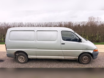 Used Toyota HiAce 2005 for sale - 77681564: Photo