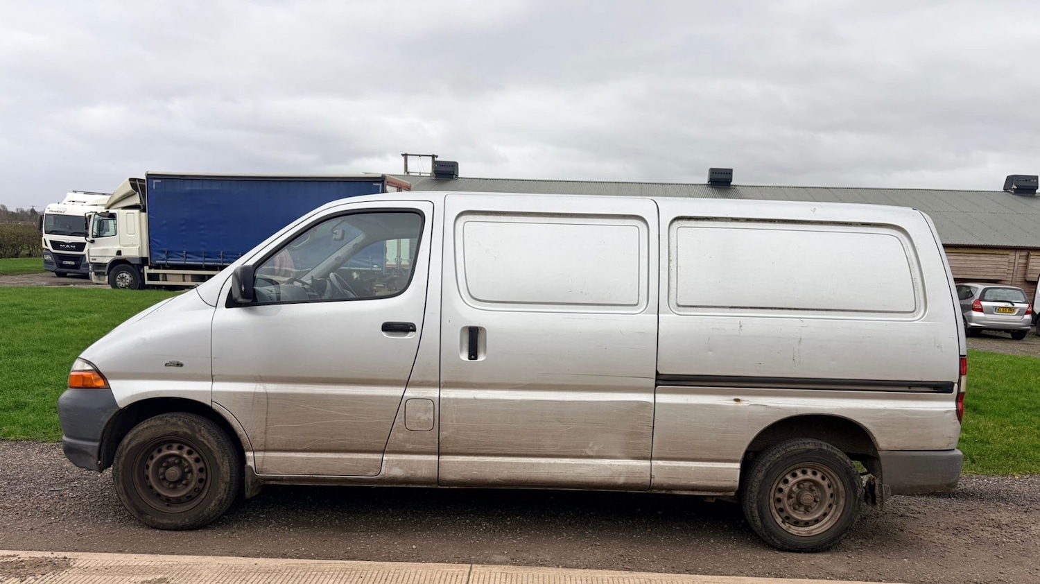 Used Toyota HiAce 2005 for sale - 77681564: Photo 4