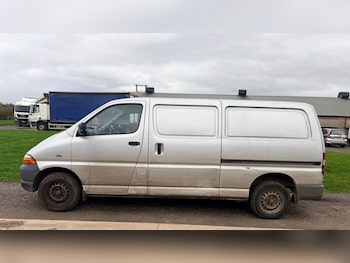 Used Toyota HiAce 2005 for sale - 77681564: Photo