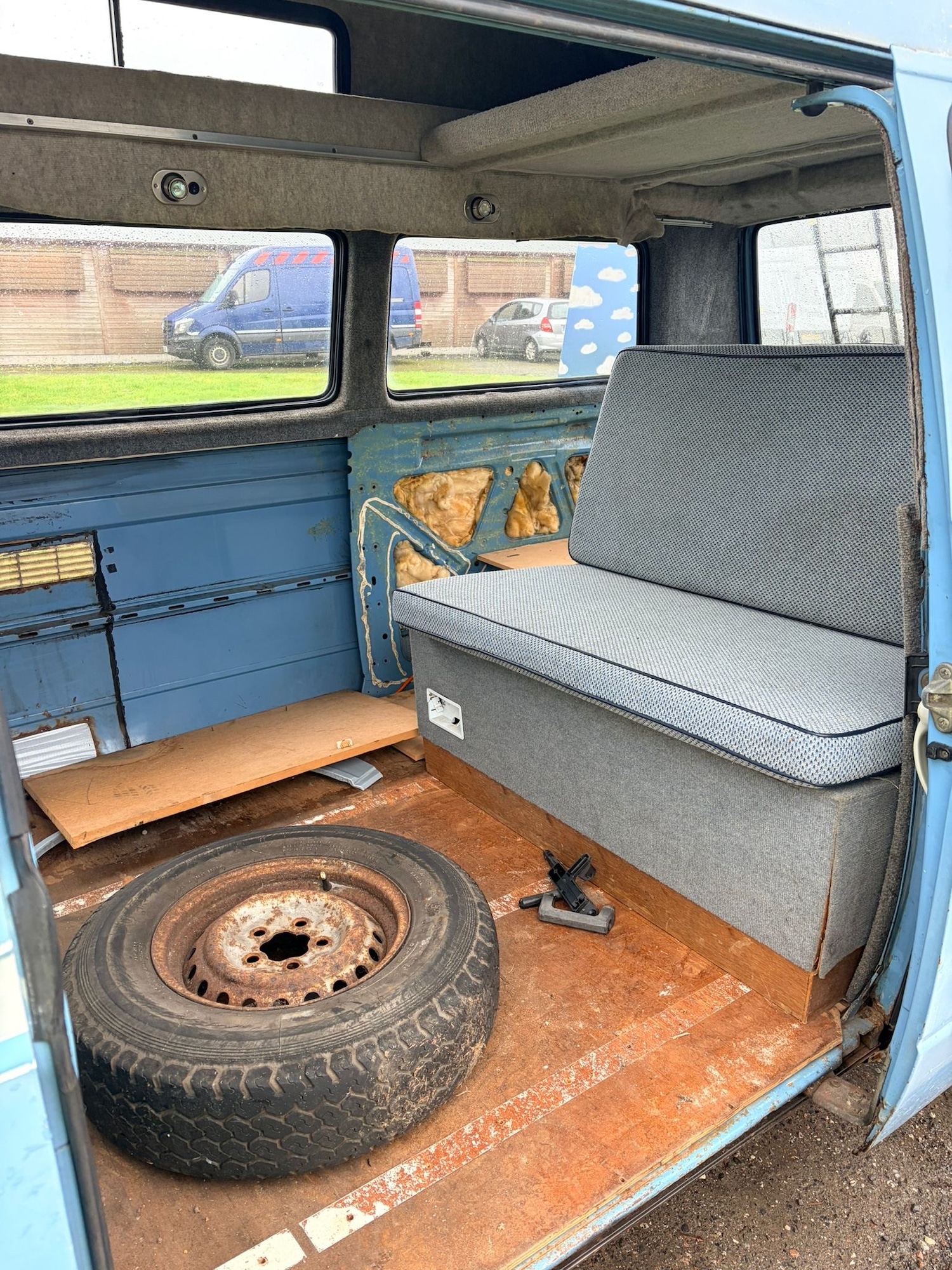 Used Volkswagen Transporter 1989 for sale - 77472140: Photo 16