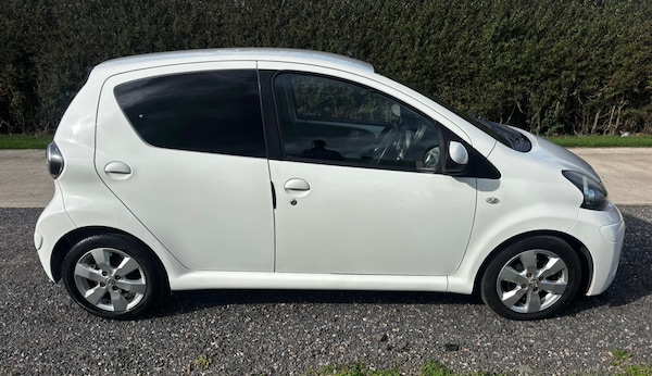 Used Toyota AYGO 2012 for sale - 76236459: Photo 7