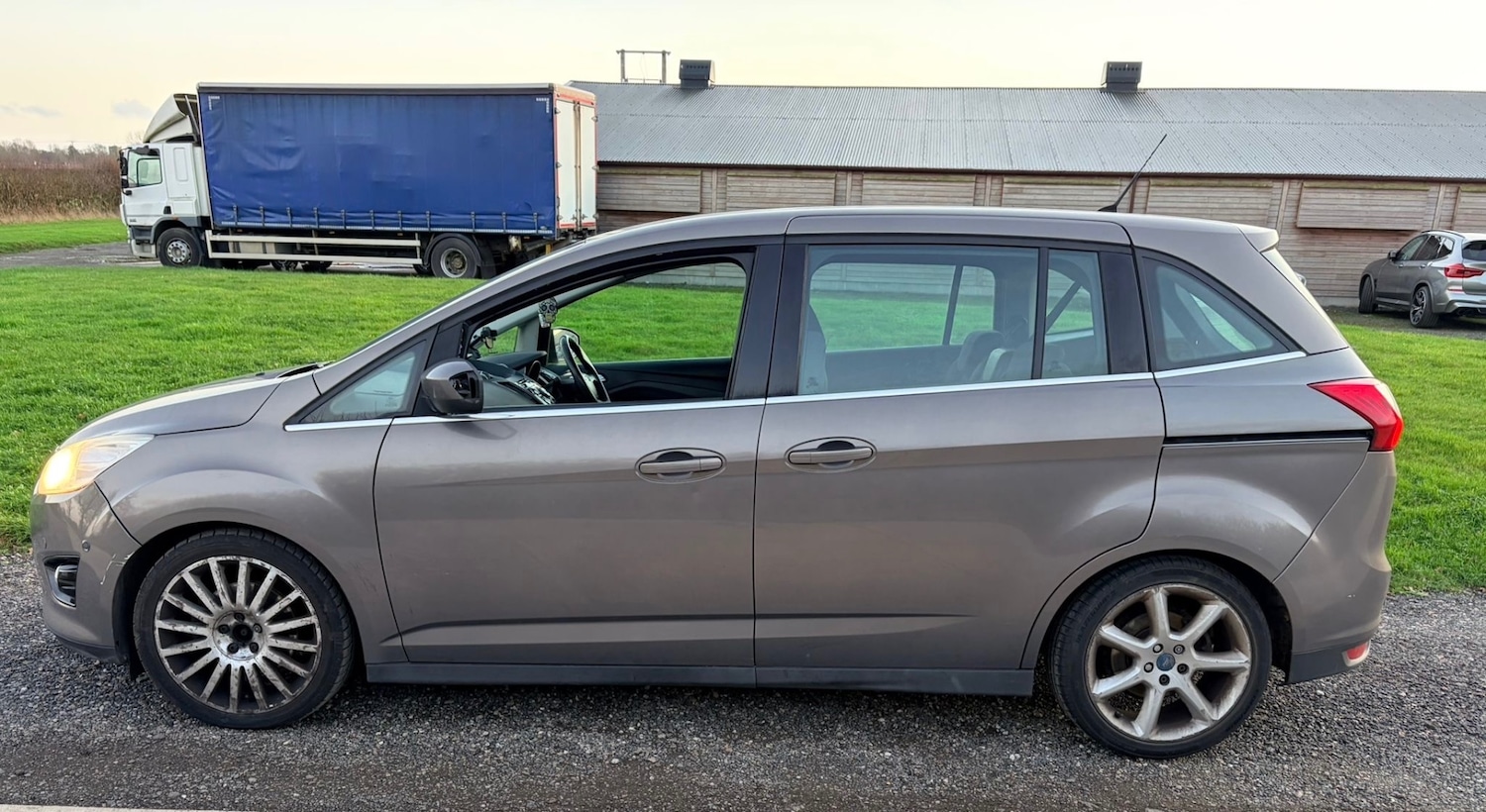 Used Ford Grand C-Max 2012 for sale - 76897156: Photo 6