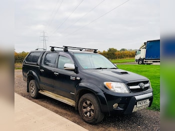 Toyota - Hilux