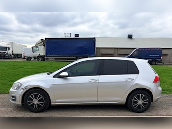 Used Volkswagen Golf 2013 for sale - 77760908: Photo