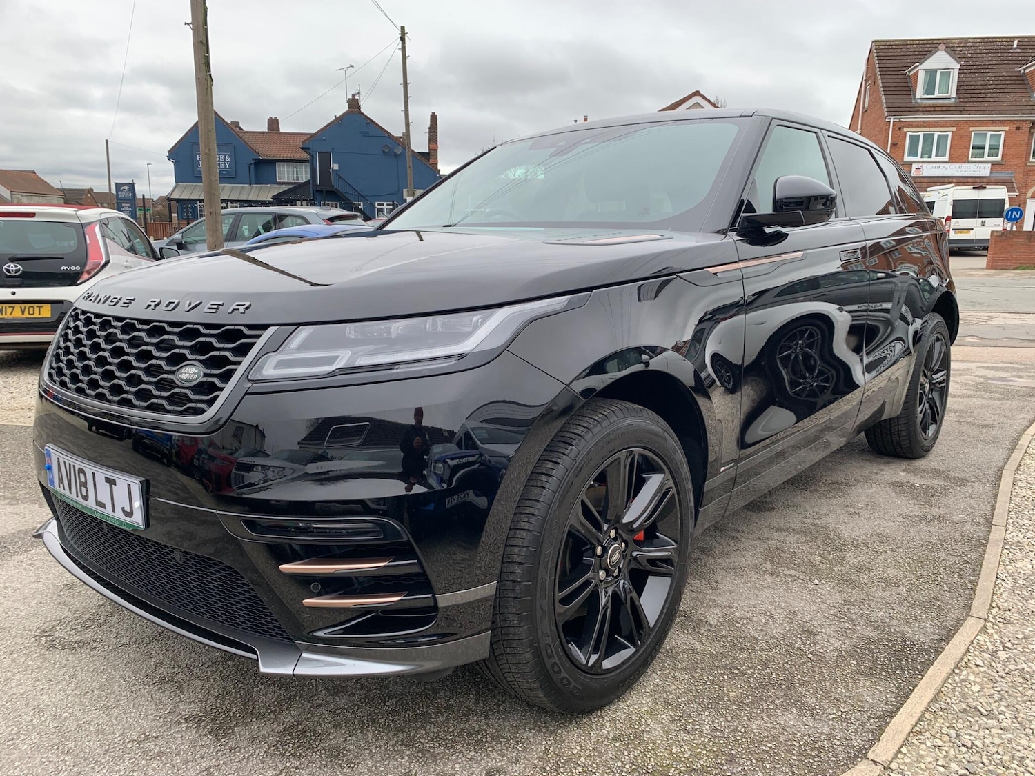 Used Land Rover Range Rover Velar 2018 for sale - 78008697: Photo 3