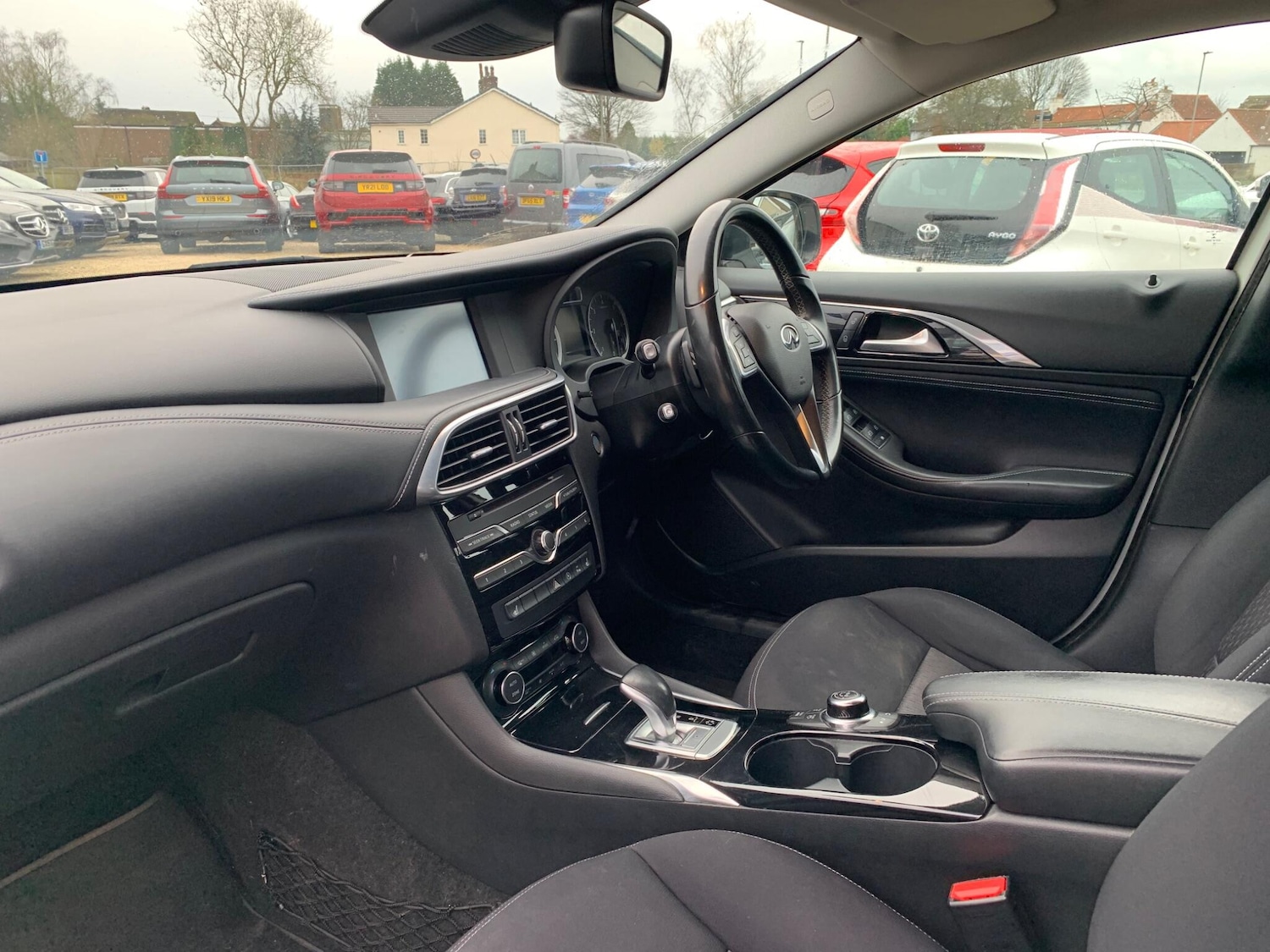 Used Infiniti Q30 for sale - 78035088: Photo 9