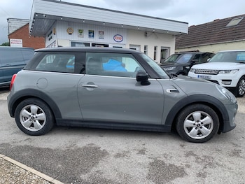 Used MINI Hatch 2019 for sale - 78810002: Photo