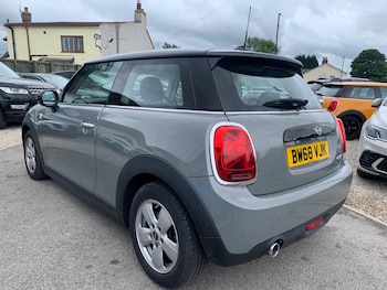 Used MINI Hatch 2019 for sale - 78810002: Photo