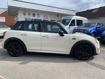 Used MINI Hatch 2019 for sale - 78244789: Photo