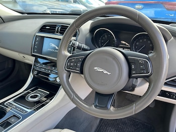 Used Jaguar XE 2015 for sale - 78231327: Photo