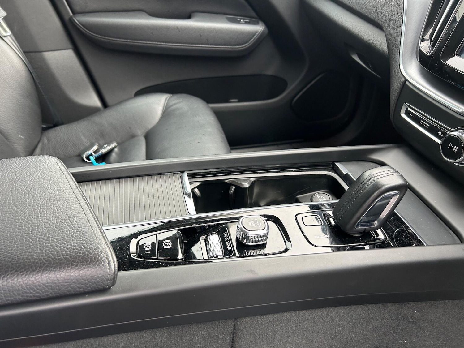 Used Volvo XC60 2019 for sale - 78008692: Photo 9