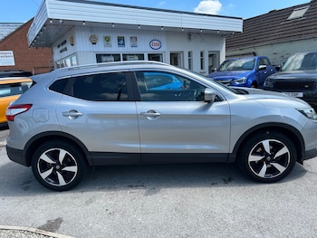 Used Nissan Qashqai 2017 for sale - 78998965: Photo