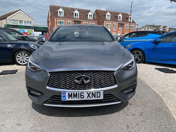 Used Infiniti Q30 2016 for sale - 78947165: Photo