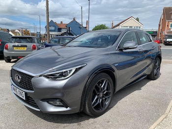 Used Infiniti Q30 2016 for sale - 78947165: Photo