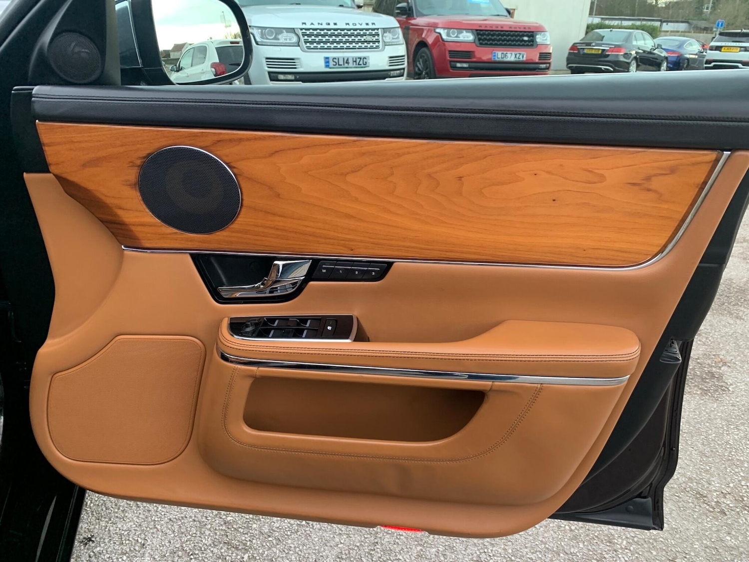 Used Jaguar XJ 2009 for sale - 78008695: Photo 24