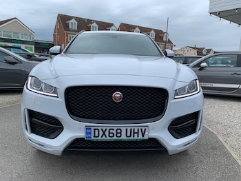 Used Jaguar F-Pace 2018 for sale - 78244582: Photo