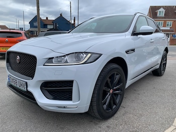 Used Jaguar F-Pace 2018 for sale - 78244582: Photo