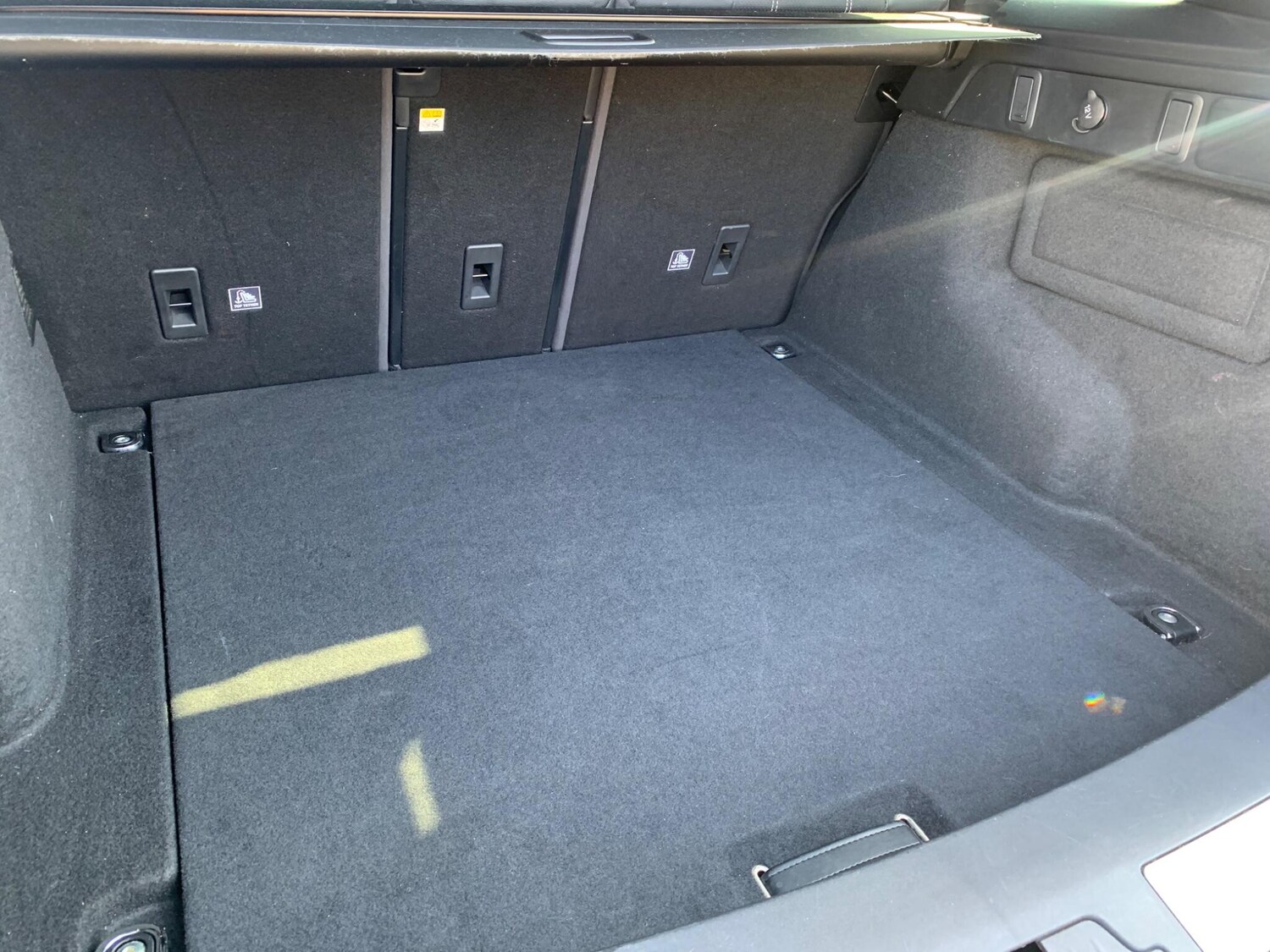 Used Land Rover Range Rover Velar 2018 for sale - 78008676: Photo 32