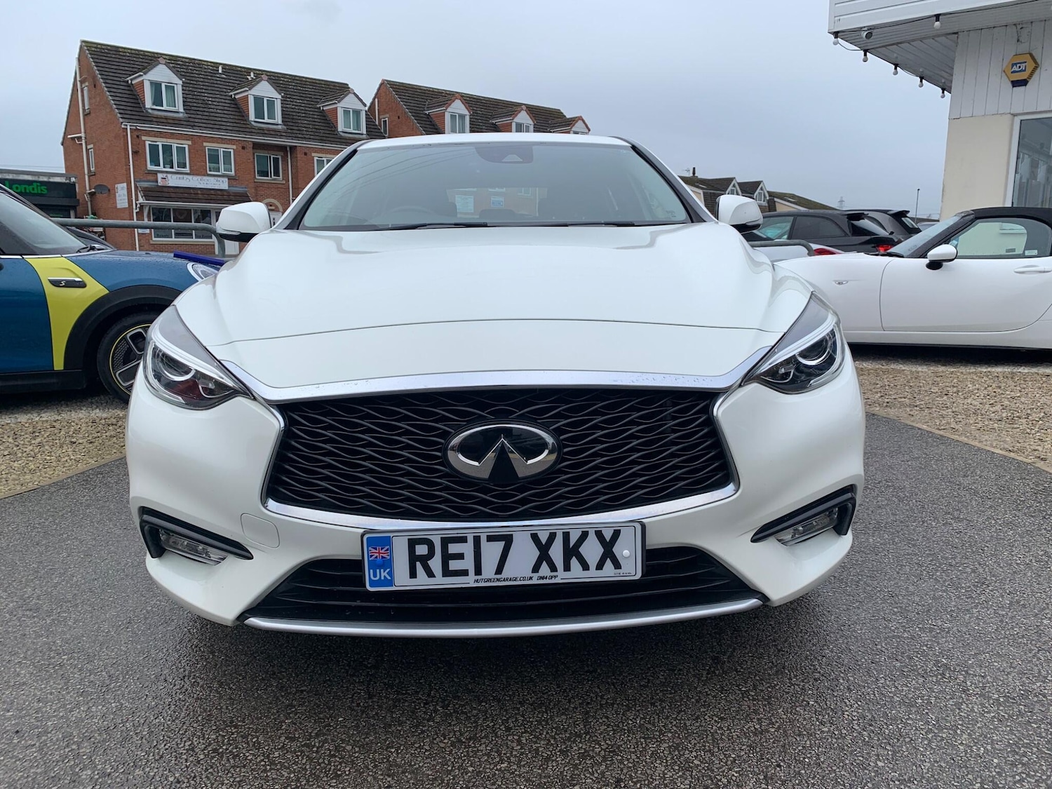 Used Infiniti Q30 2017 for sale - 78008659: Photo 2