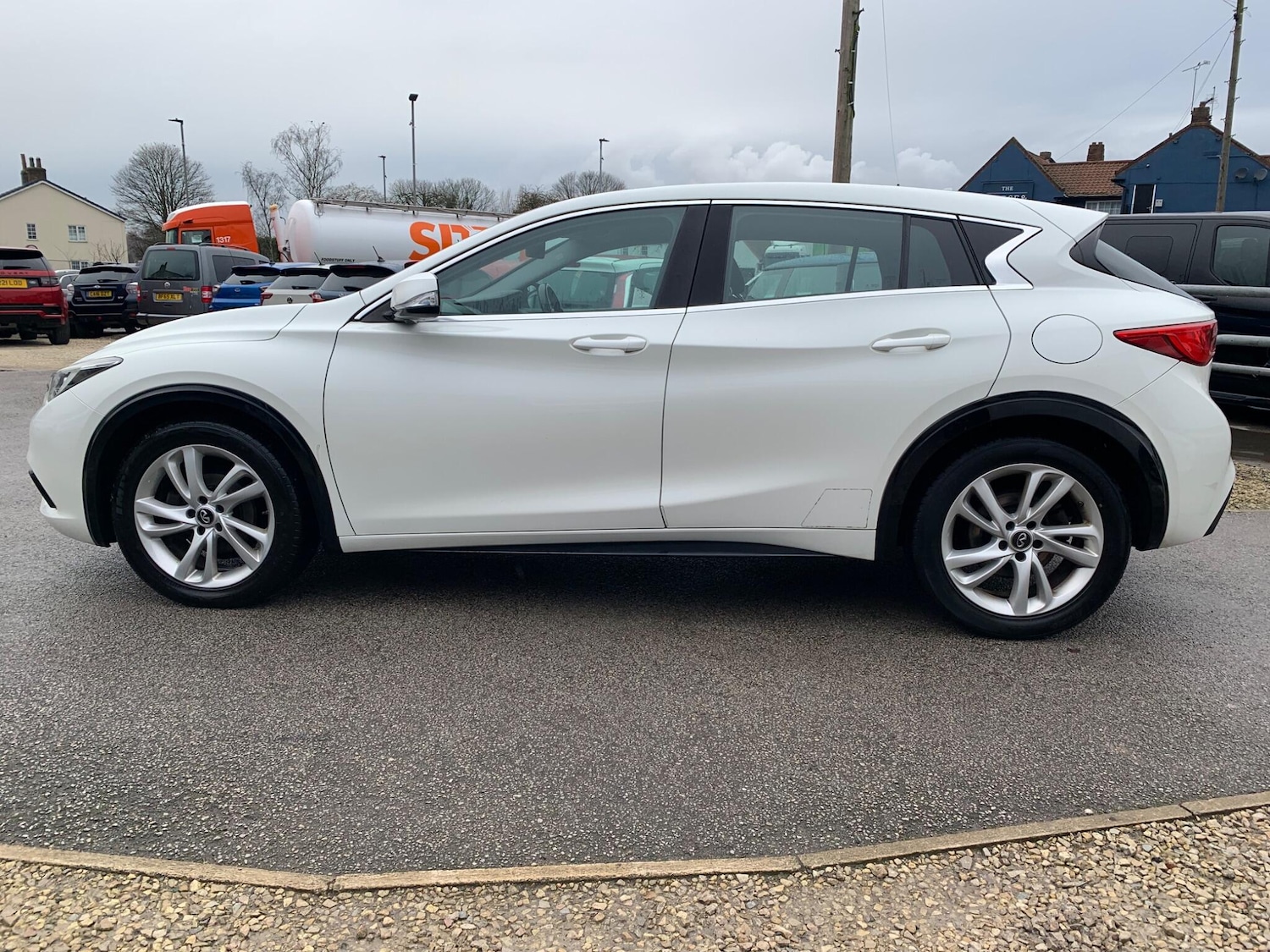 Used Infiniti Q30 2017 for sale - 78008659: Photo 5