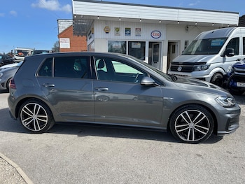 Used Volkswagen Golf 2018 for sale - 78562498: Photo