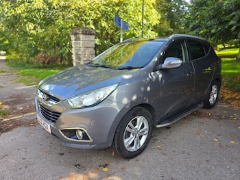 2012 (12) - 1.7 CRDi Premium 5dr 2WD