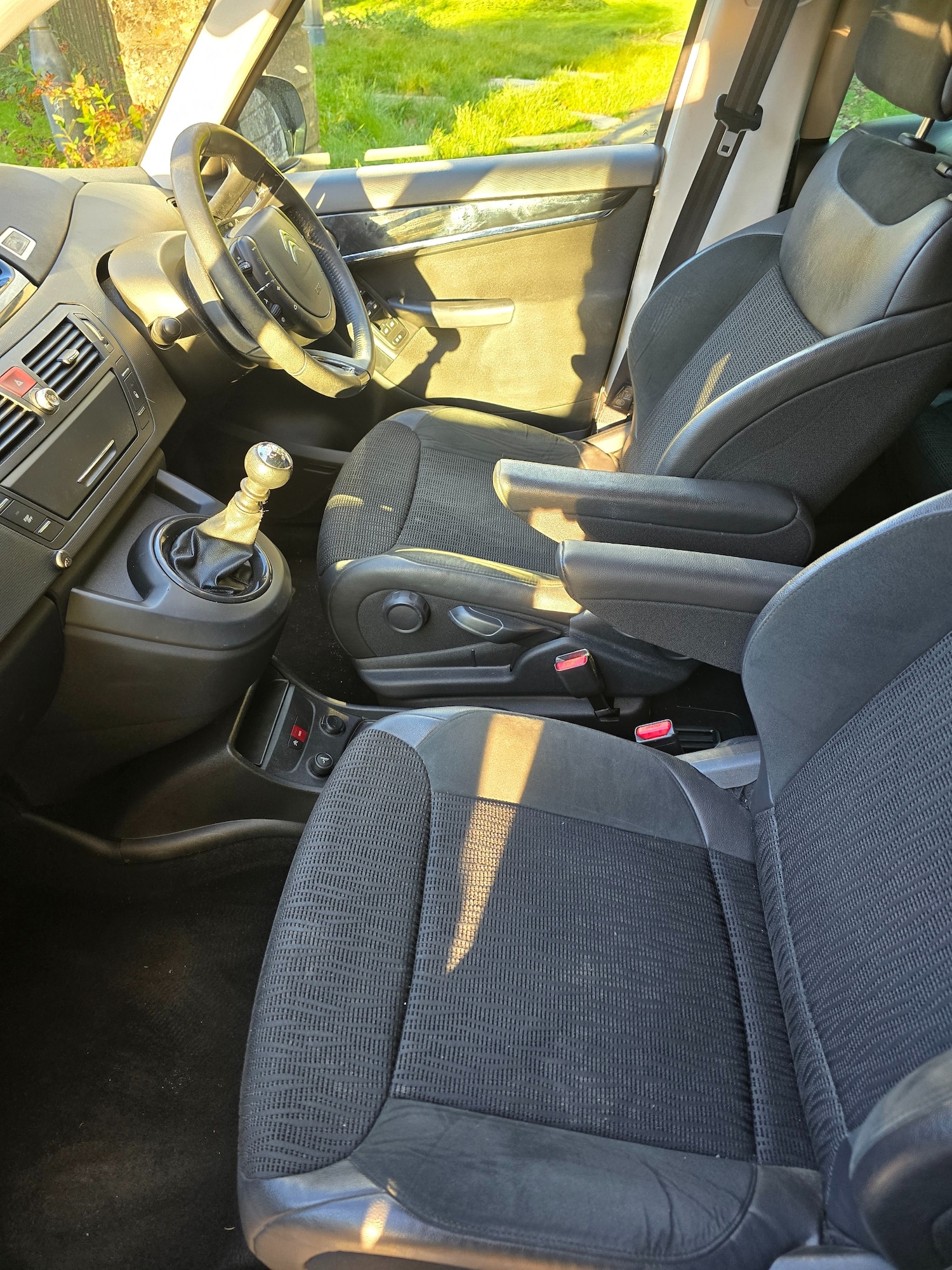 Used Citroen C4 Picasso 2012 for sale - 76297264: Photo 6