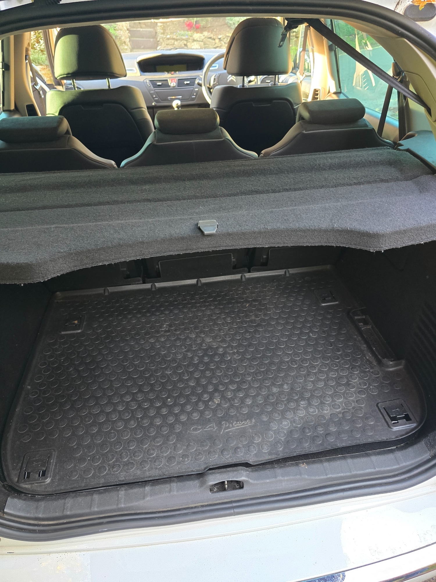 Used Citroen C4 Picasso 2012 for sale - 76297264: Photo 8