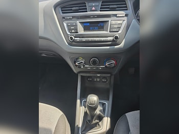 Used Hyundai i20 2016 for sale - 79058022: Photo