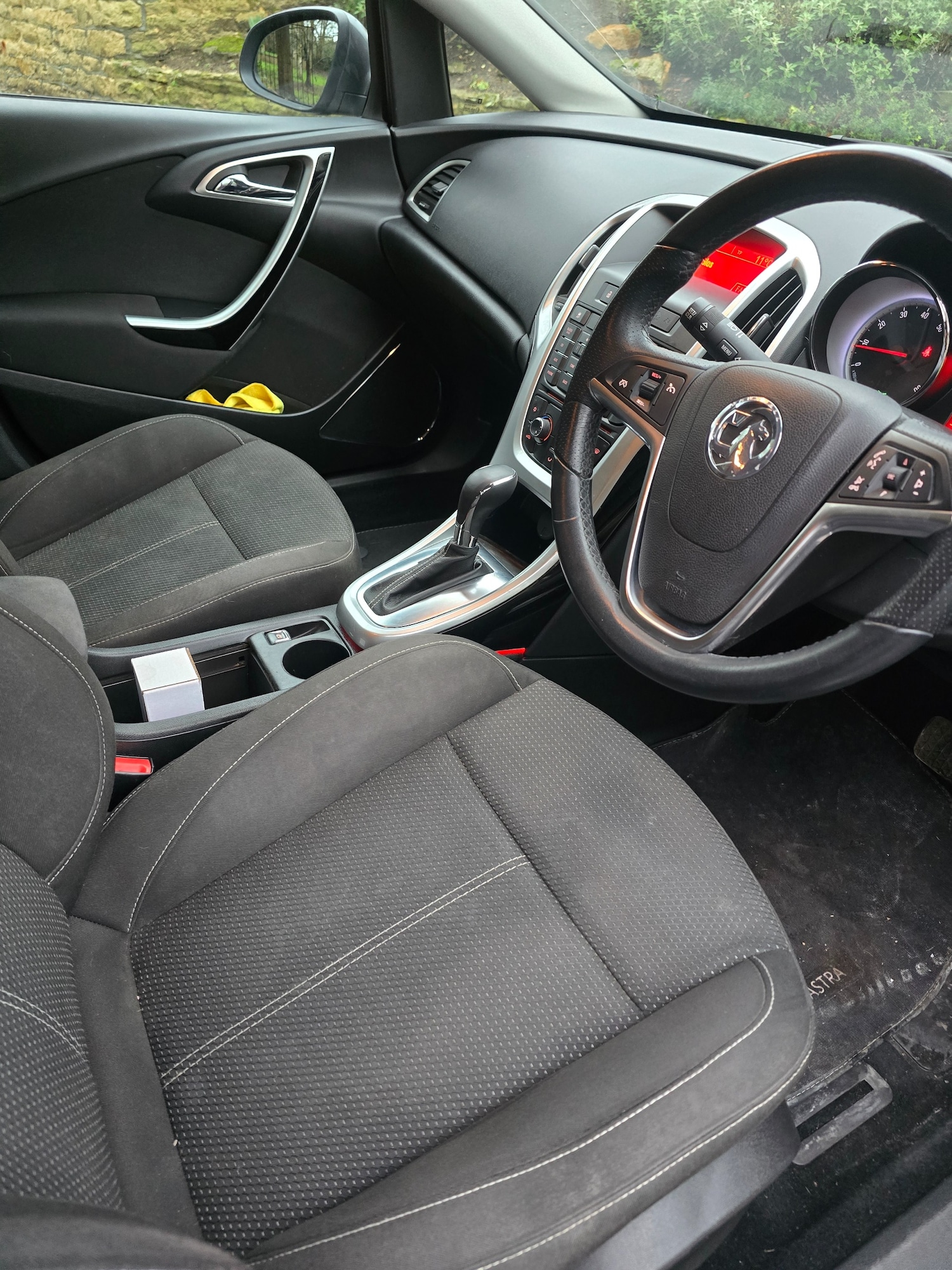 Used Vauxhall Astra 2011 for sale - 77208724: Photo 10