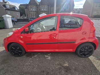 Used Peugeot 107 2010 for sale - 79554354: Photo
