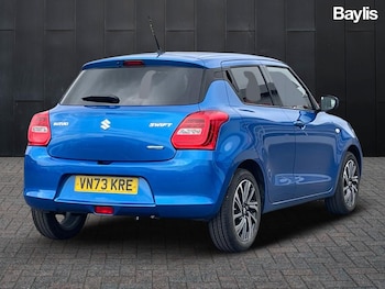 Used Suzuki Swift 2023 for sale - 76241650: Photo