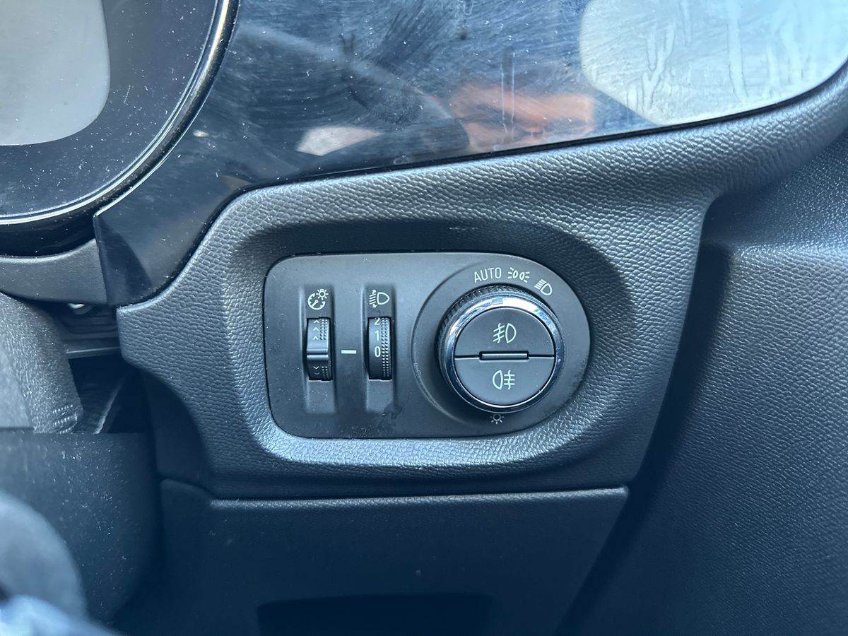 Used Vauxhall Corsa 2023 for sale - 76872820: Photo 28