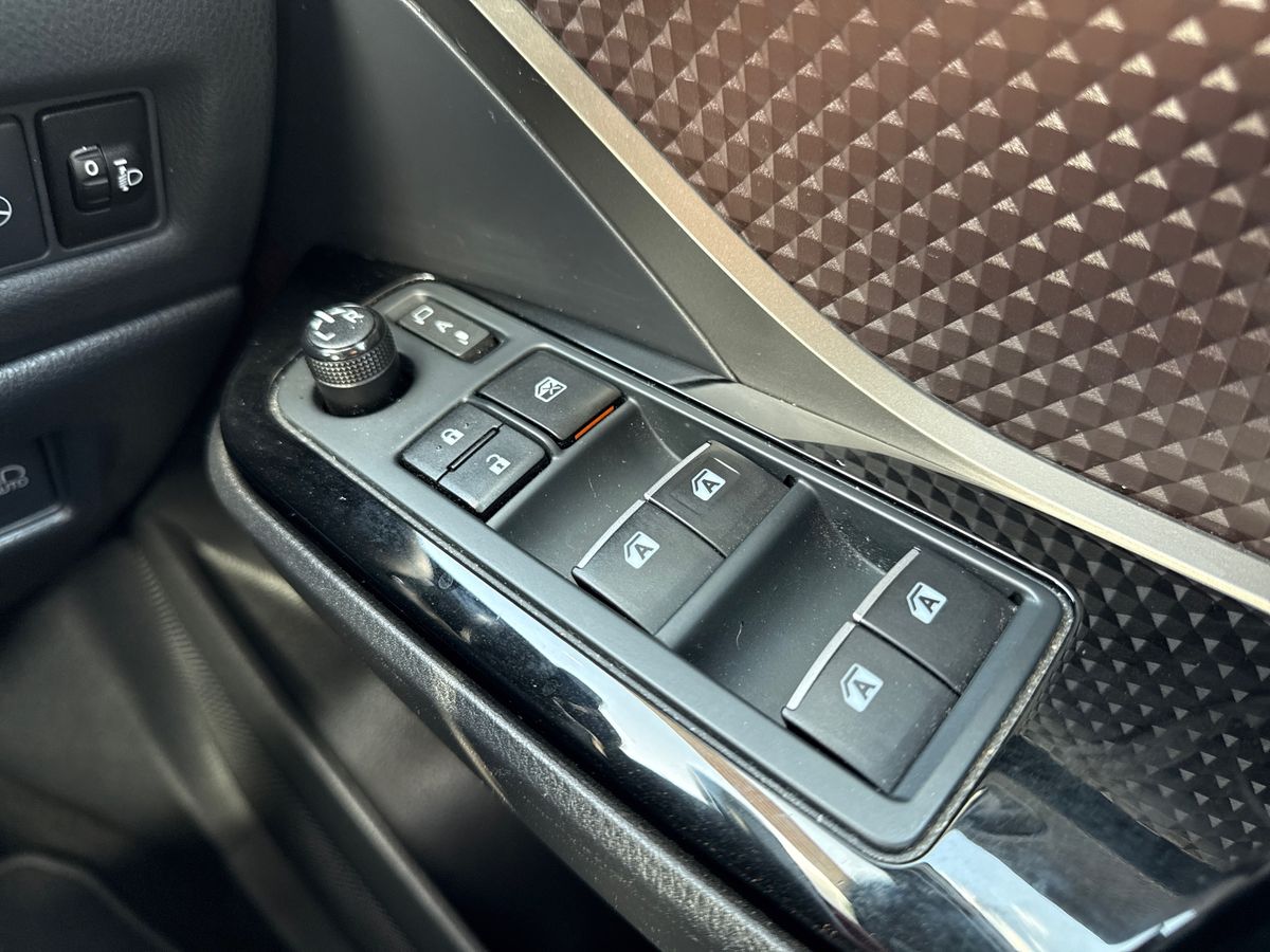 Used Toyota C-HR 2018 for sale - 76452202: Photo 17