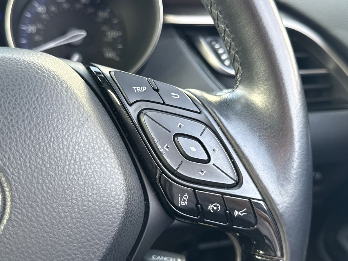 Used Toyota C-HR 2018 for sale - 76452202: Photo 23