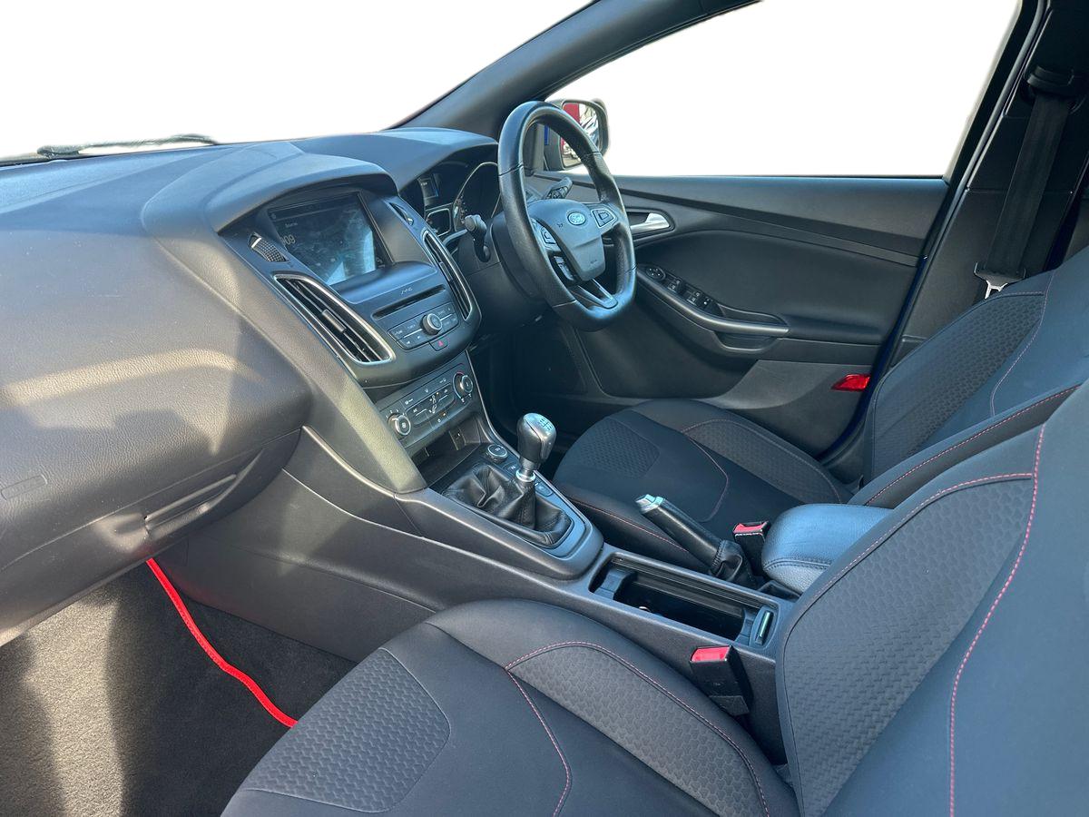 Used Ford Focus 2017 for sale - 76373001: Photo 14