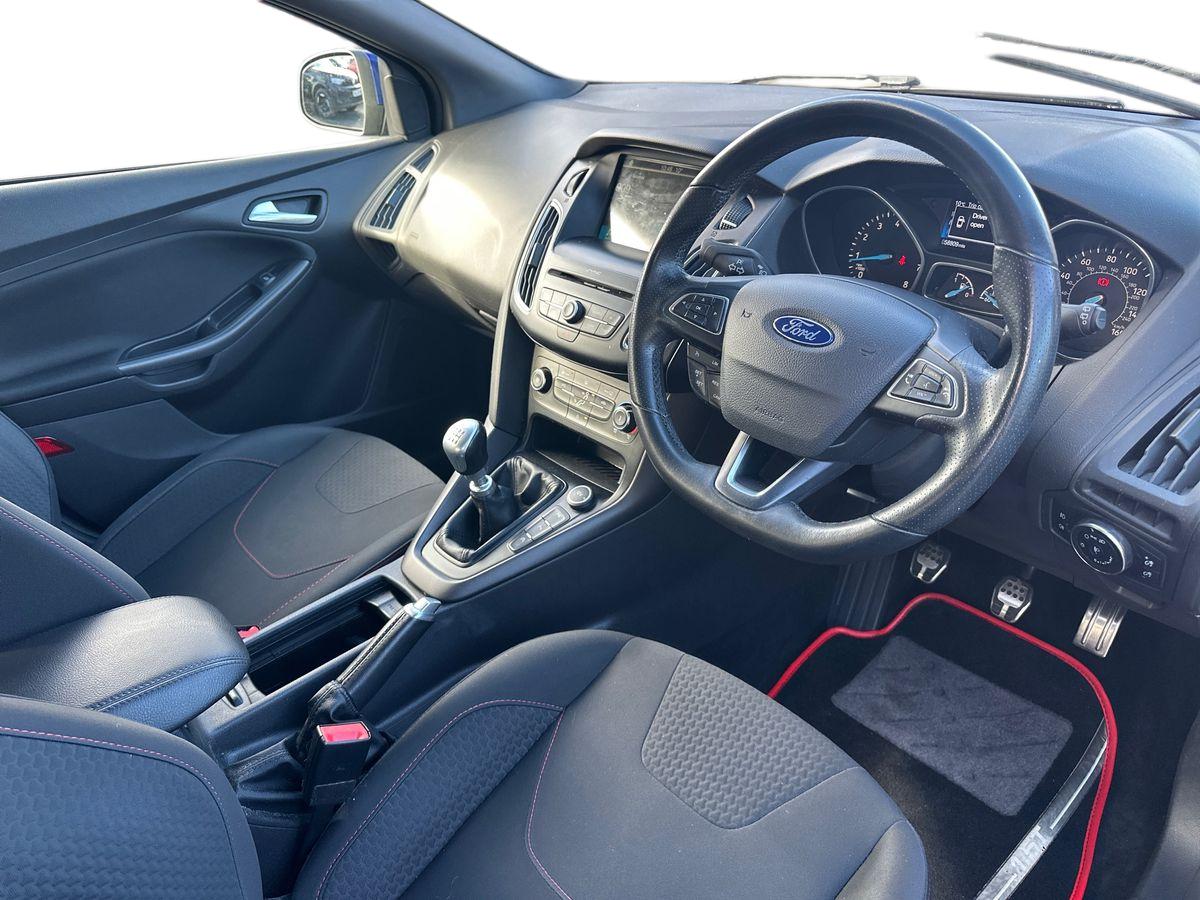 Used Ford Focus 2017 for sale - 76373001: Photo 3