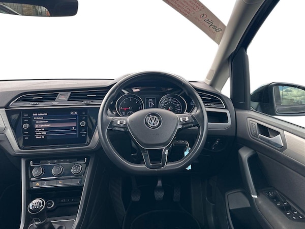 Used Volkswagen Touran 2018 for sale - 75591077: Photo 12