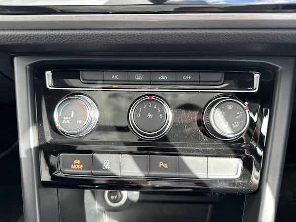 Used Volkswagen Touran 2018 for sale - 75591077: Photo 16