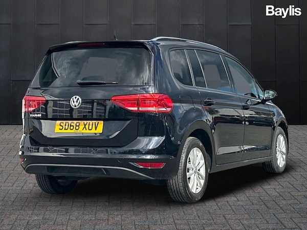 Used Volkswagen Touran 2018 for sale - 75591077: Photo 2