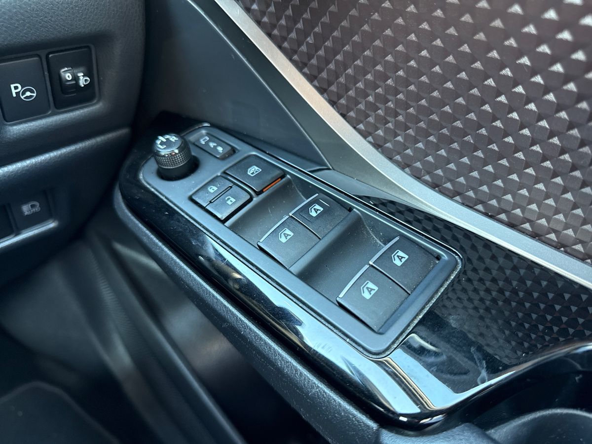 Used Toyota C-HR 2018 for sale - 76869096: Photo 17