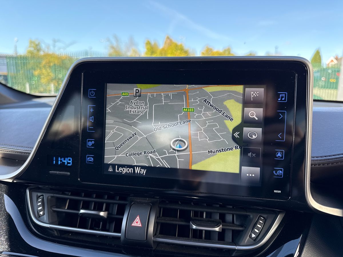 Used Toyota C-HR 2018 for sale - 76869096: Photo 19