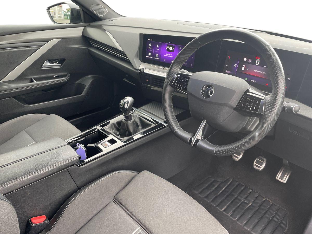 Used Vauxhall Astra 2023 for sale - 76870626: Photo 3